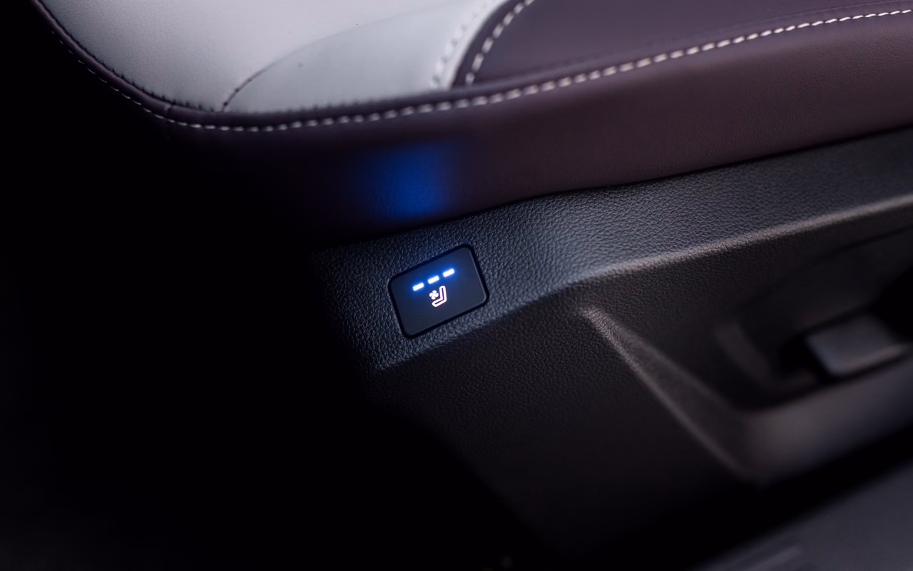 Nissan Tekton Interior #7