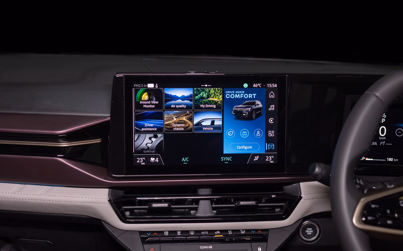 Nissan Tekton Interior #16